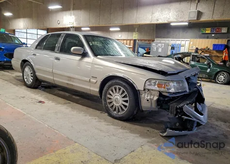 2010 Mercury Grand Marquis Ls z USA, uszkodzony, nr VIN 2MEBM7FV3AX627088